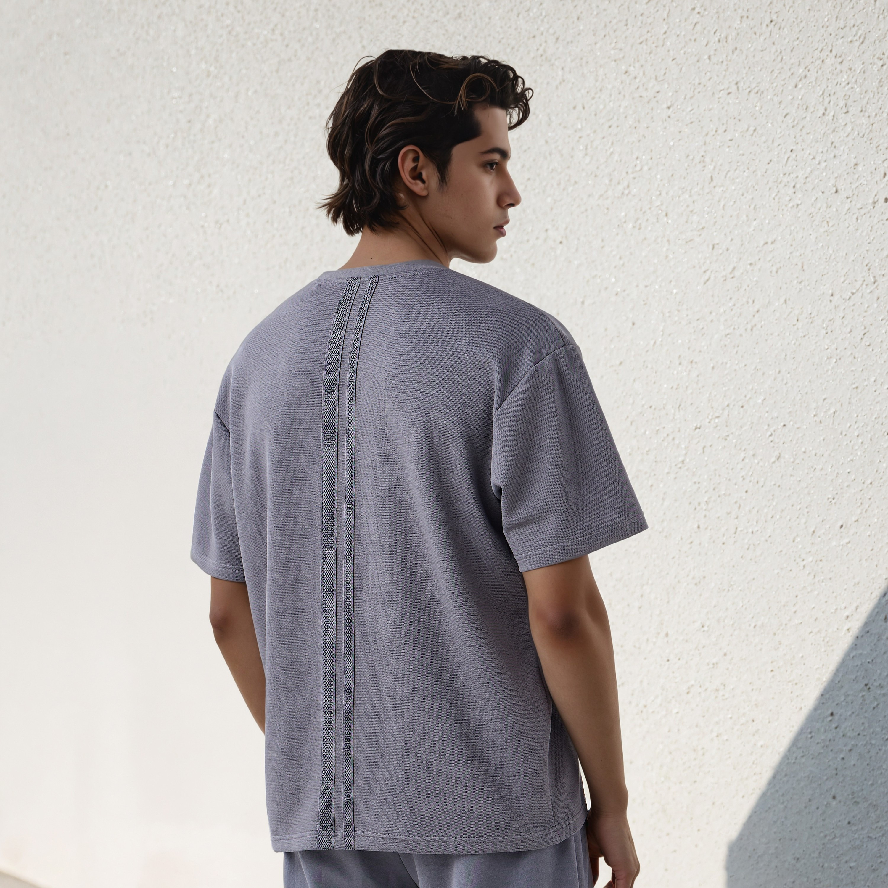 تيشيرت رجالي بزينة شريط من كابا-men-clothing-sportswearandactivewear-tshirtsandpolos-image-3