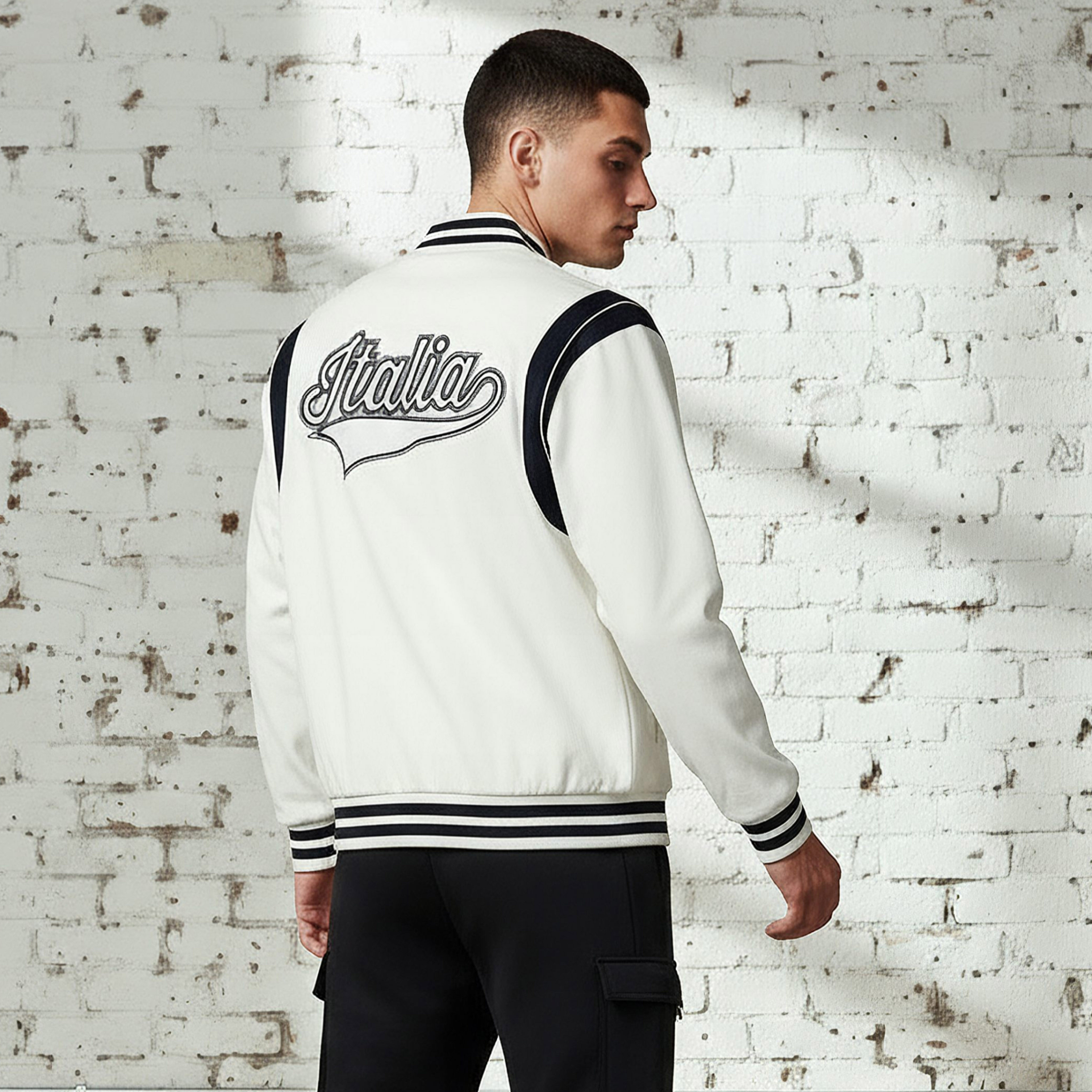 جاكيت فارستي بتطريز الشعار للرجال من كابا-men-clothing-jacketsandblazers-jackets-image-2