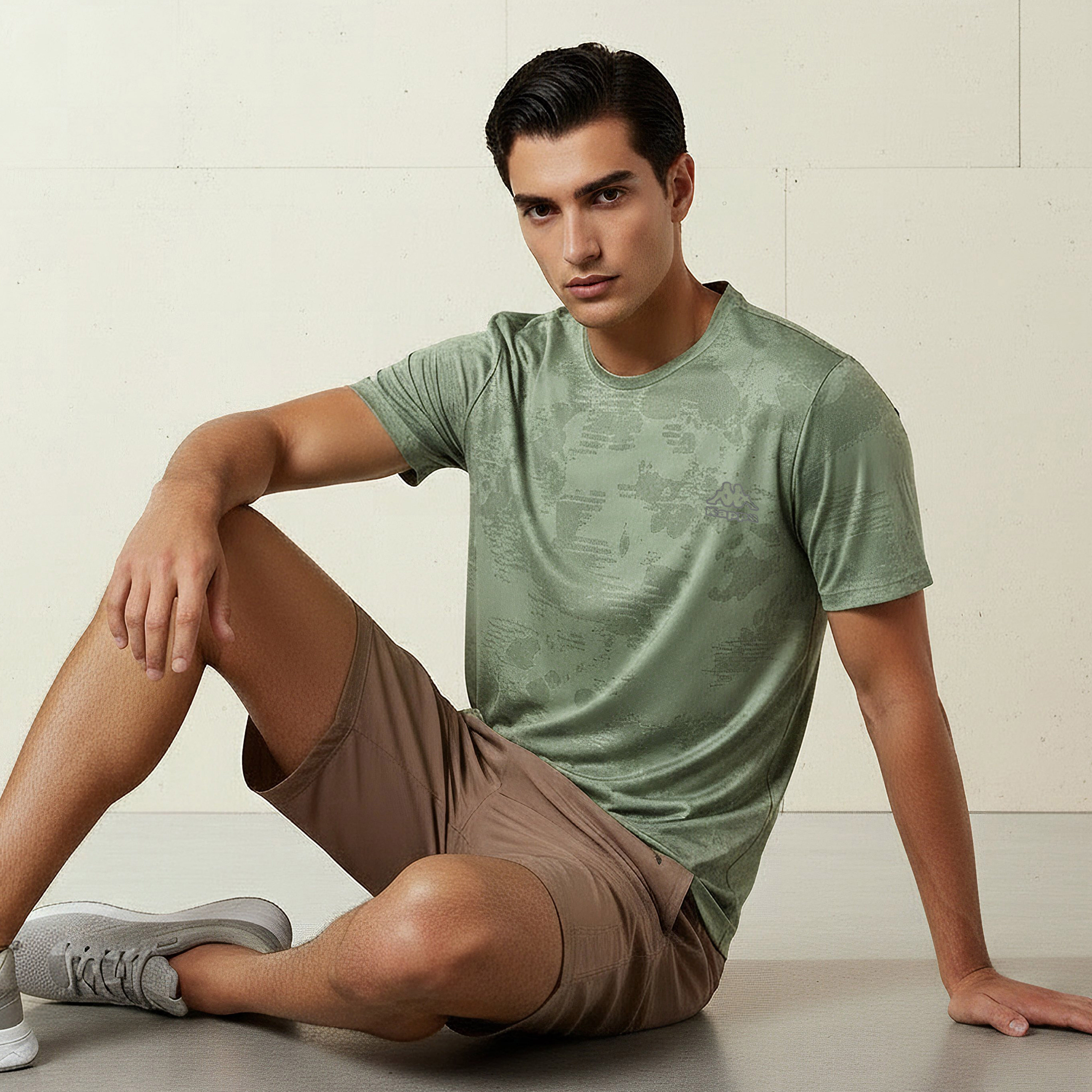 تيشيرت رجالي مطاطي من كابا-men-clothing-sportswearandactivewear-tshirtsandpolos-image-1