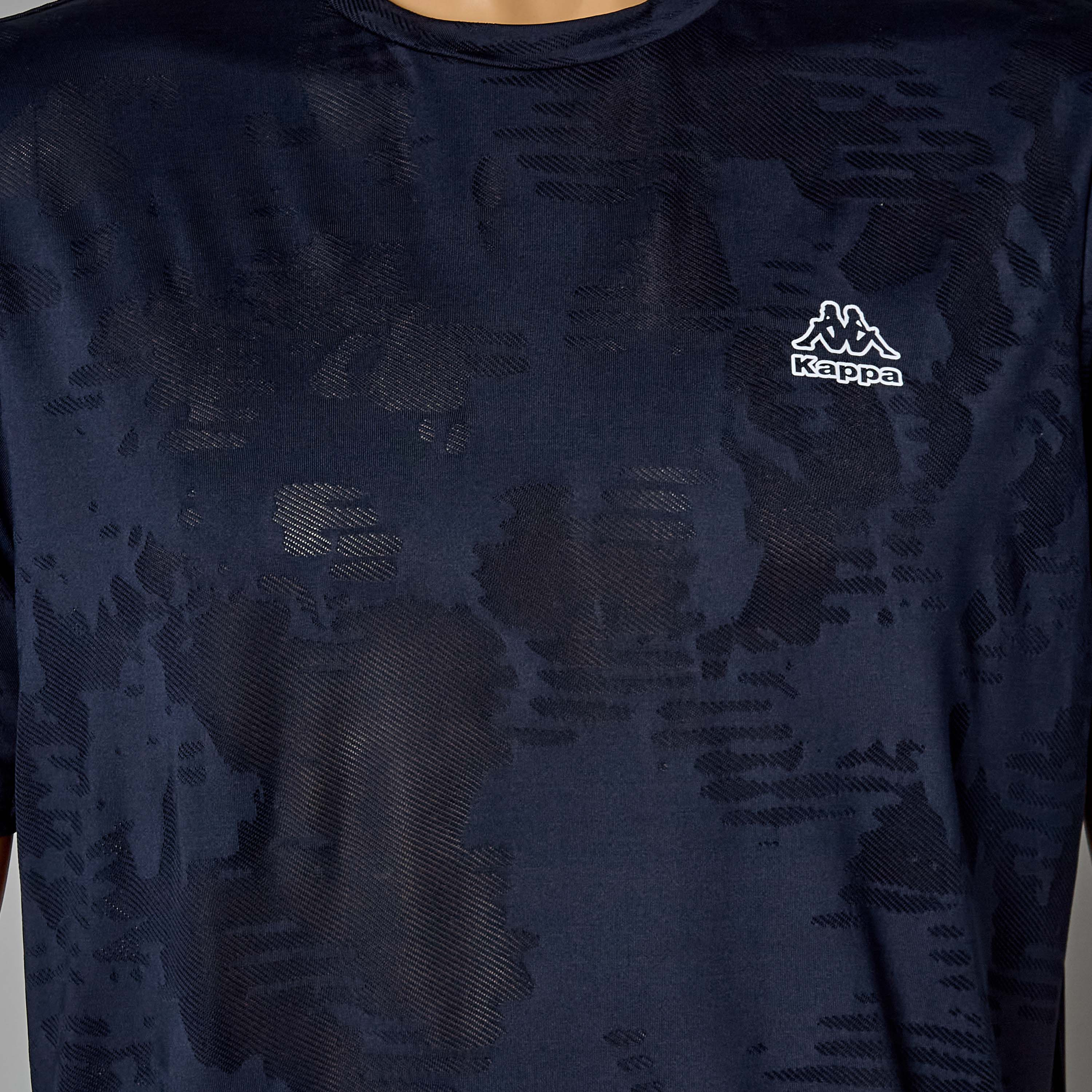 تيشيرت رجالي مطاطي من كابا-men-clothing-sportswearandactivewear-tshirtsandpolos-image-2
