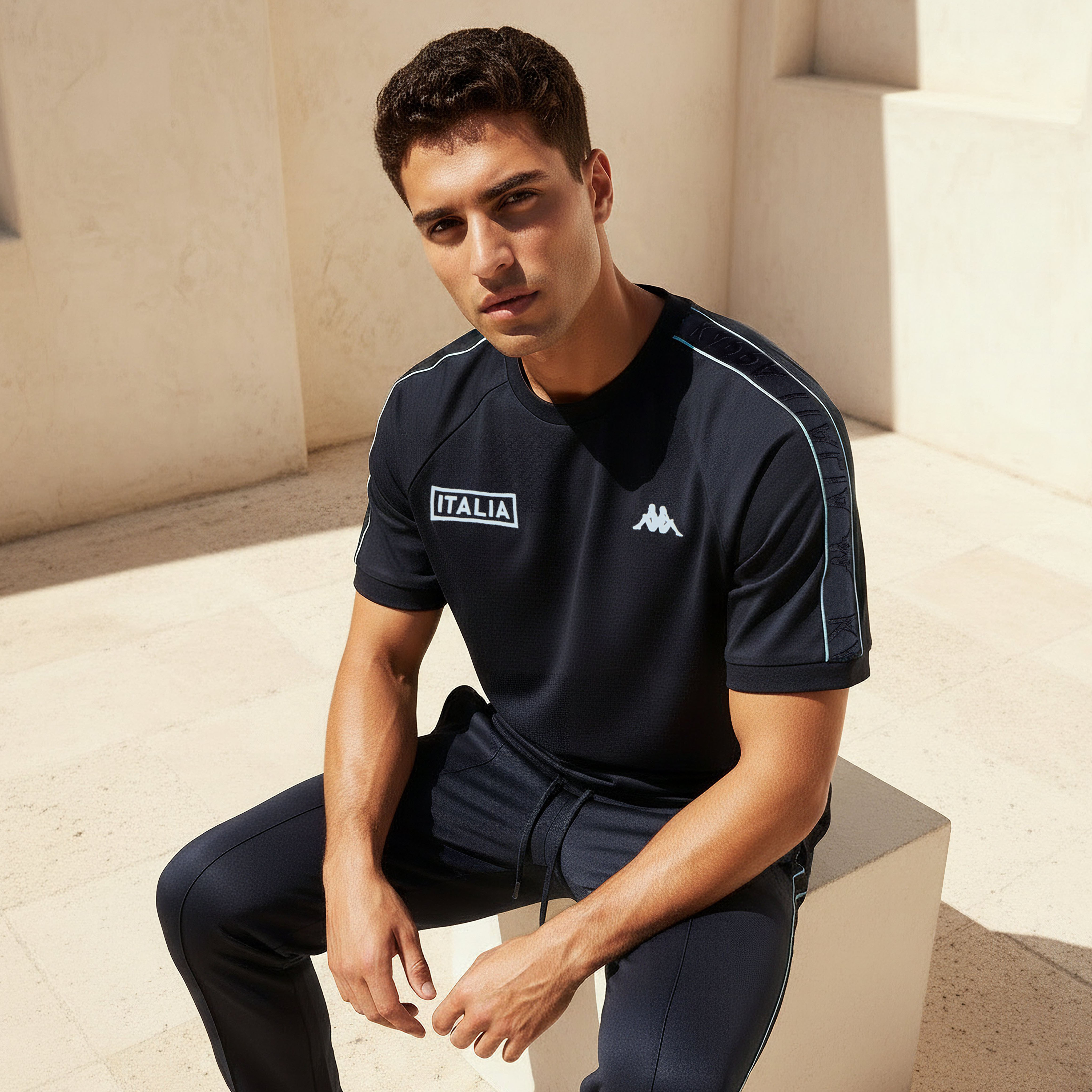 تيشيرت بزينة شريط للرجال من كابا-men-clothing-sportswearandactivewear-tshirtsandpolos-image-1