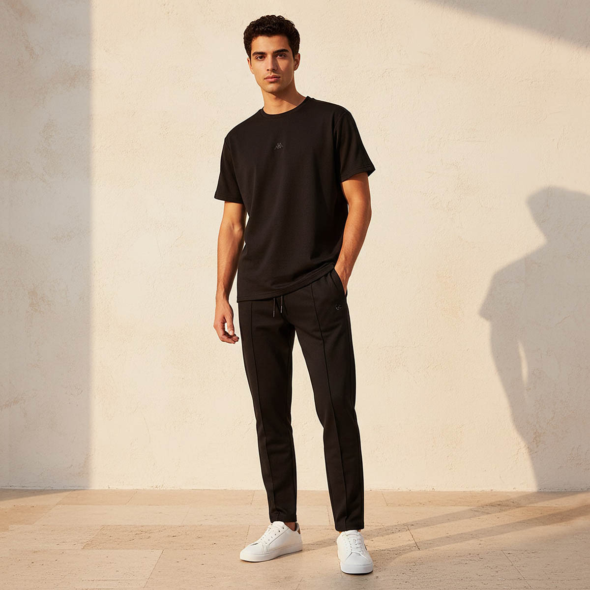 تيشيرت بتطريزات شعار من كابا-men-clothing-sportswearandactivewear-tshirtsandpolos-image-3