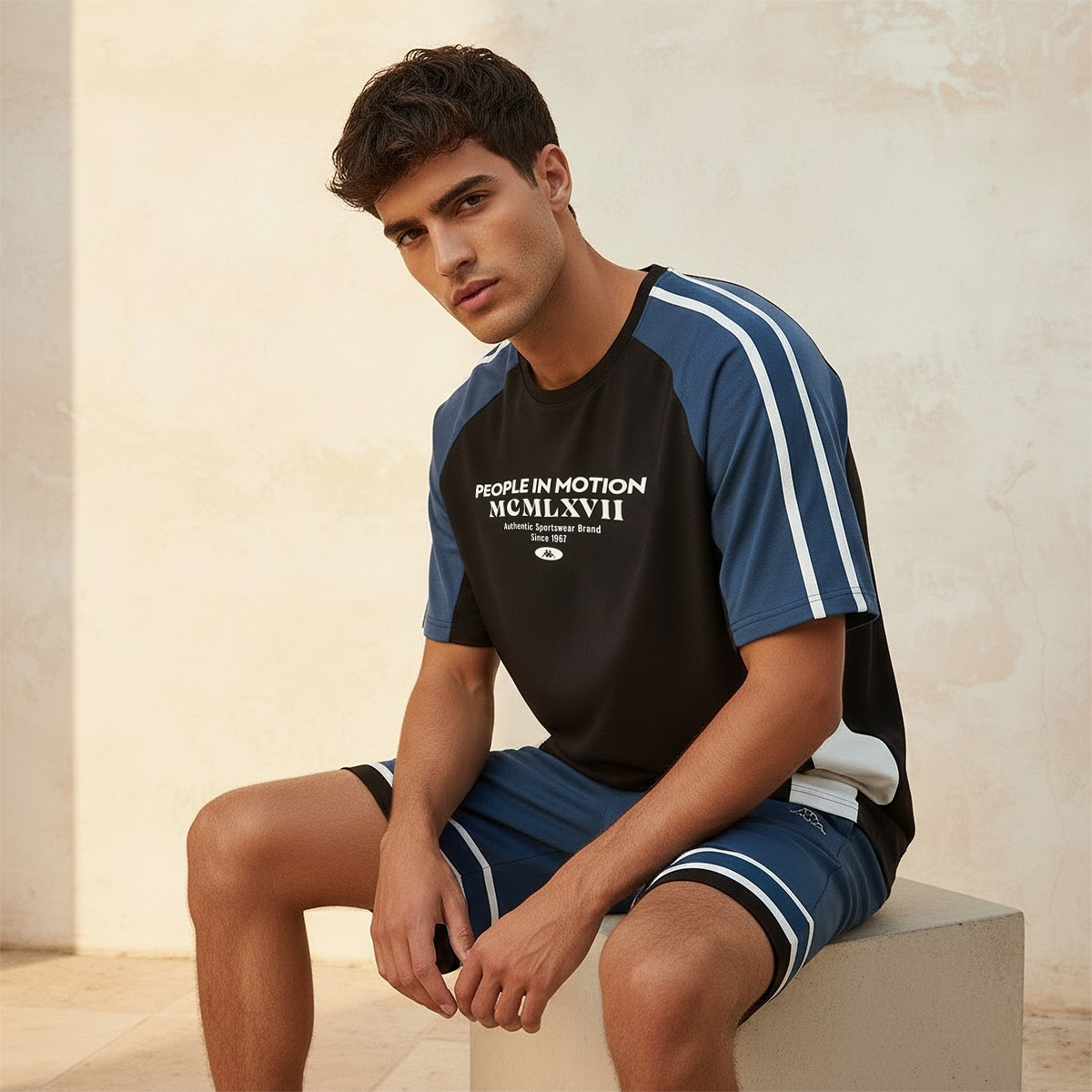 تيشيرت قابل للتمدد في اتجاهين من كابا-men-clothing-sportswearandactivewear-tshirtsandpolos-image-6