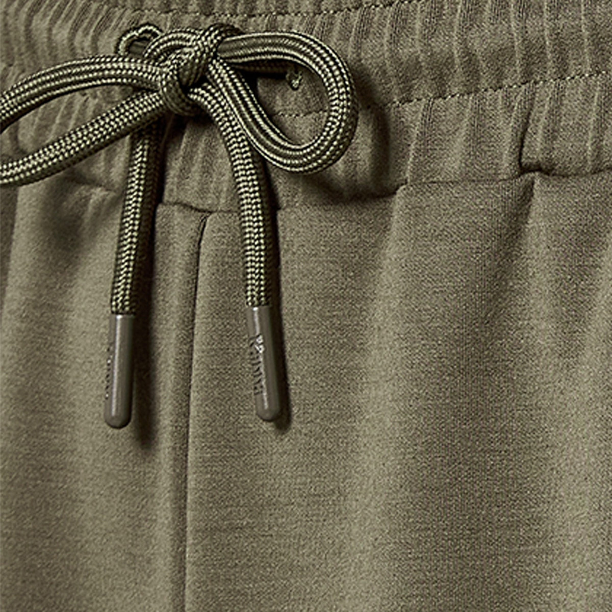 بنطلون رياضي ناعم الملمس بخصر برباط من كابا-men-clothing-sportswearandactivewear-bottoms-joggers-image-2
