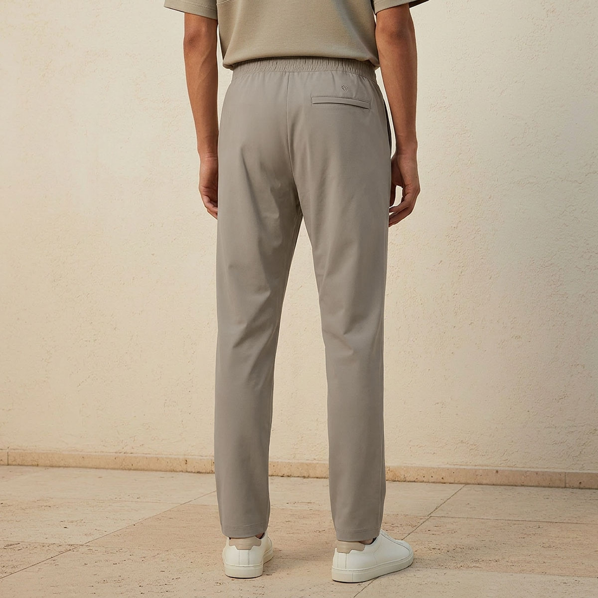 بنطلون بقصة 4-واي ستريتش من لوف بانجولين-men-clothing-sportswearandactivewear-bottoms-joggers-image-4