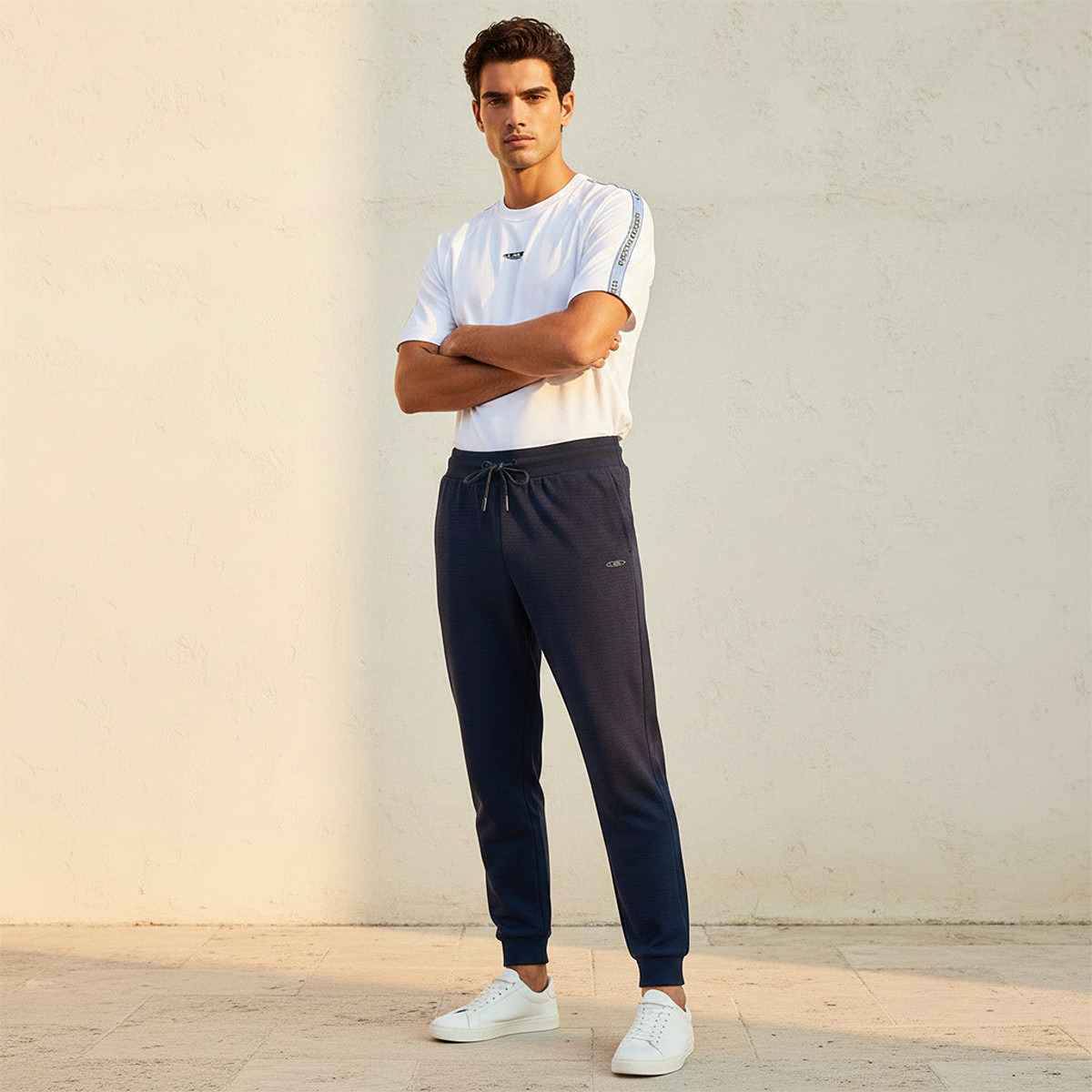 بنطلون جوجرز بملمس بارز من كابا-men-clothing-sportswearandactivewear-bottoms-joggers-image-8