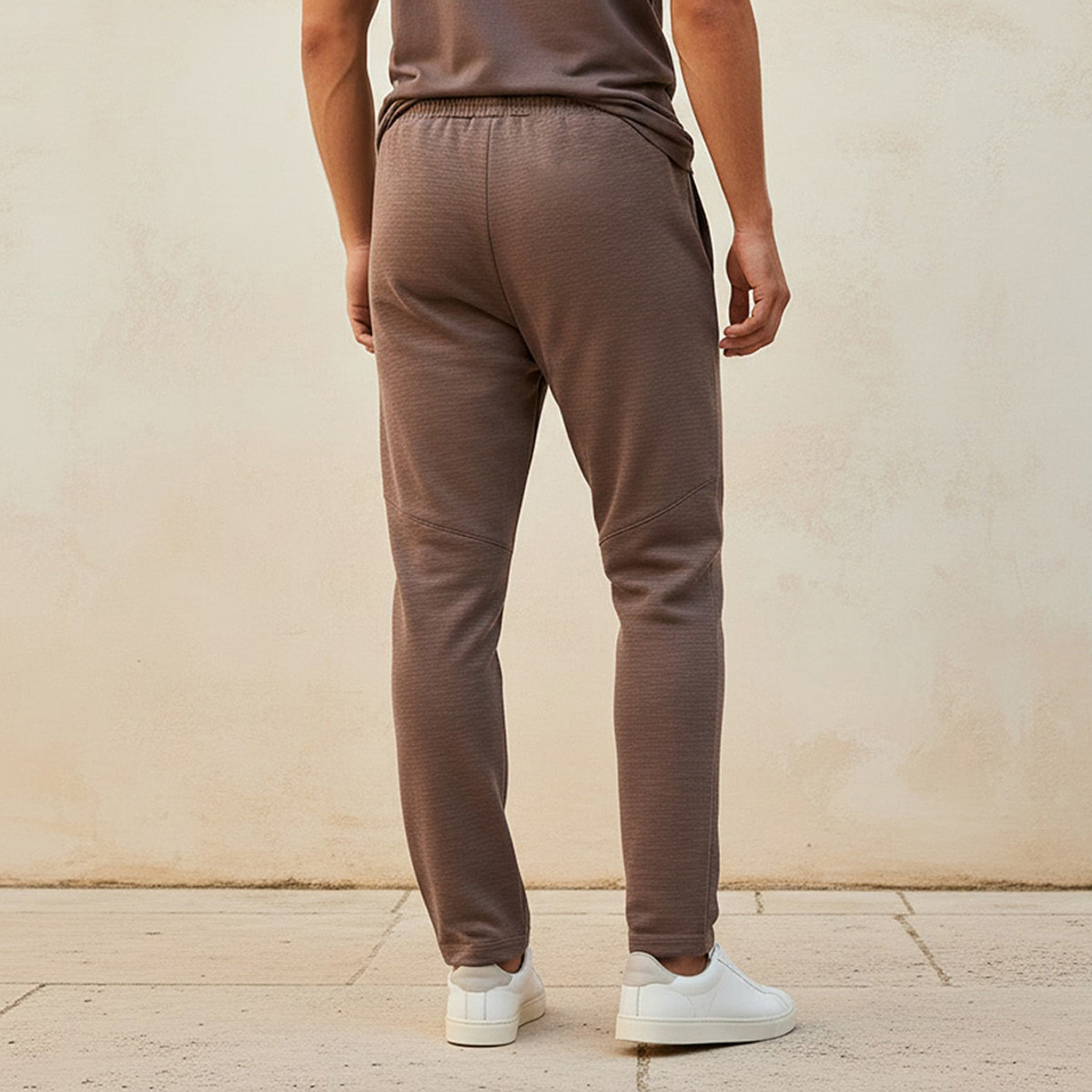 بنطلون رياضي بقصّة عادية وجيوب للرجال من كابا-men-clothing-sportswearandactivewear-bottoms-joggers-image-4