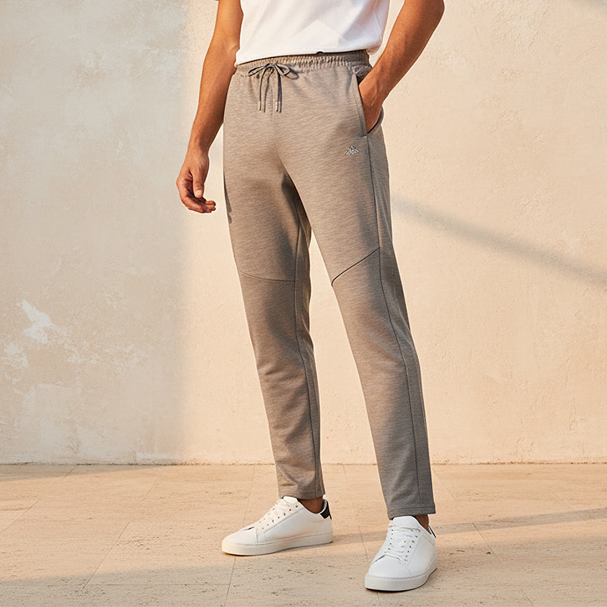 بنطلون رياضي بقصّة عادية وجيوب للرجال من كابا-men-clothing-sportswearandactivewear-bottoms-joggers-image-1