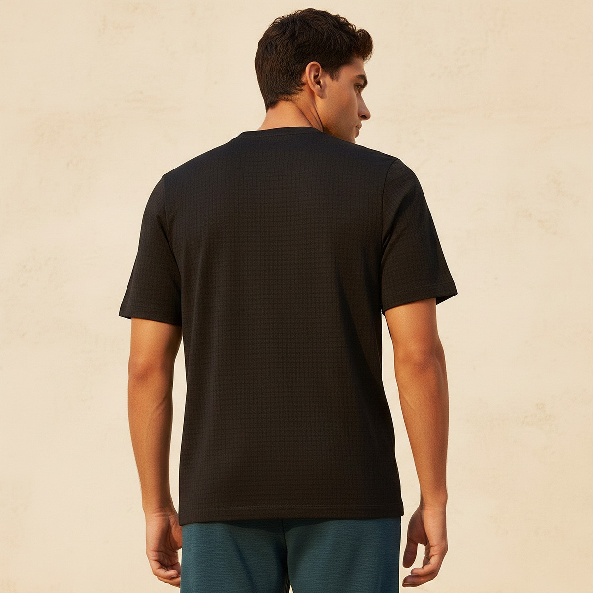 تيشيرت رياضي مطاطي بملمس بارز من كابا-men-clothing-sportswearandactivewear-tshirtsandpolos-image-4