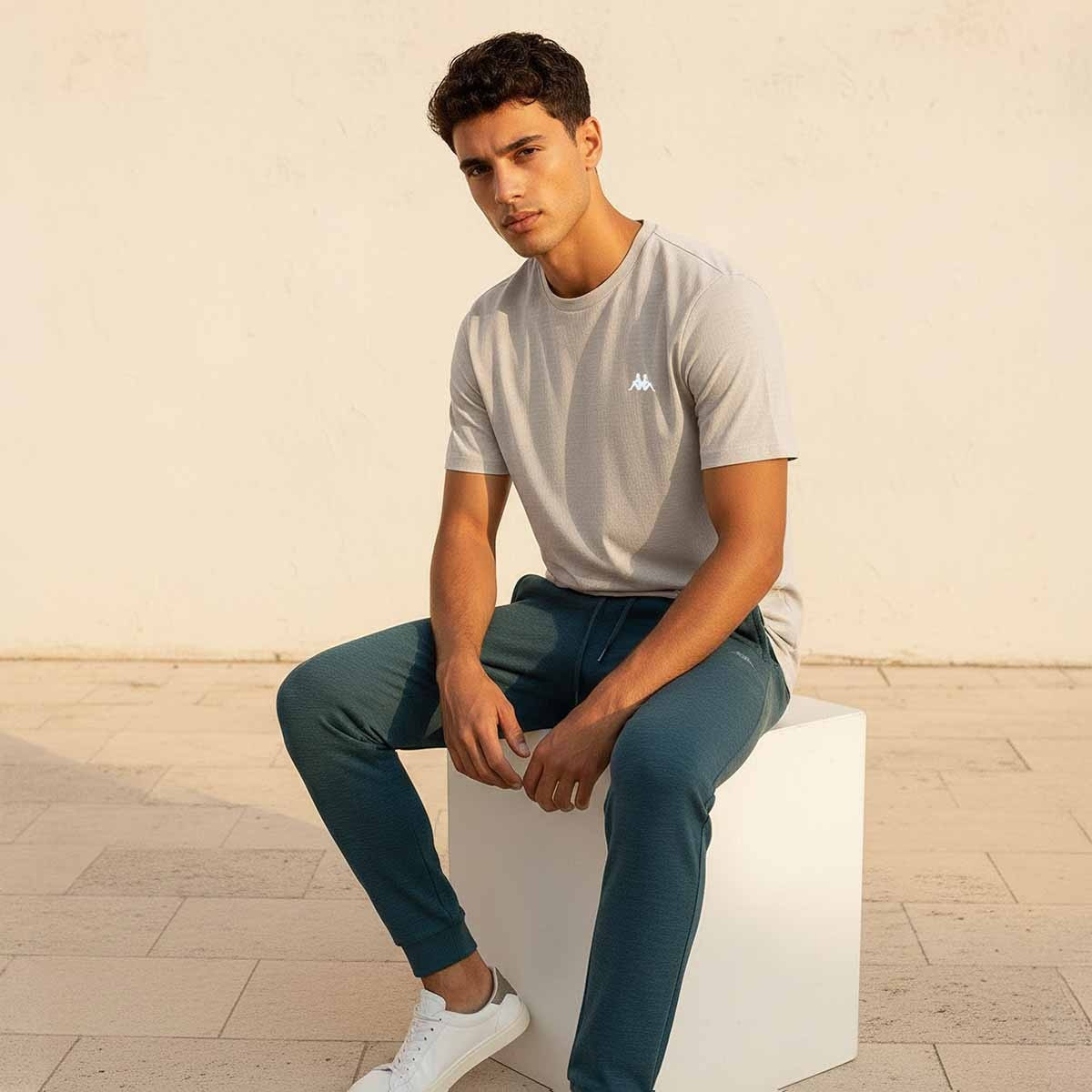 تيشيرت رياضي مطاطي بملمس بارز من كابا-men-clothing-sportswearandactivewear-tshirtsandpolos-image-5