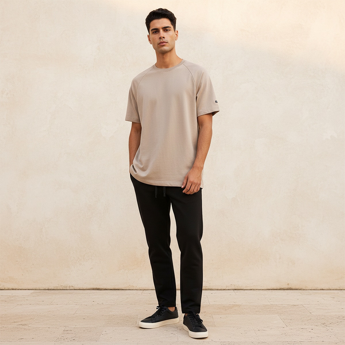 Love Pangolin Raglan Sleeves Oversized T-shirt-men-clothing-sportswearandactivewear-tshirtsandpolos-image-3