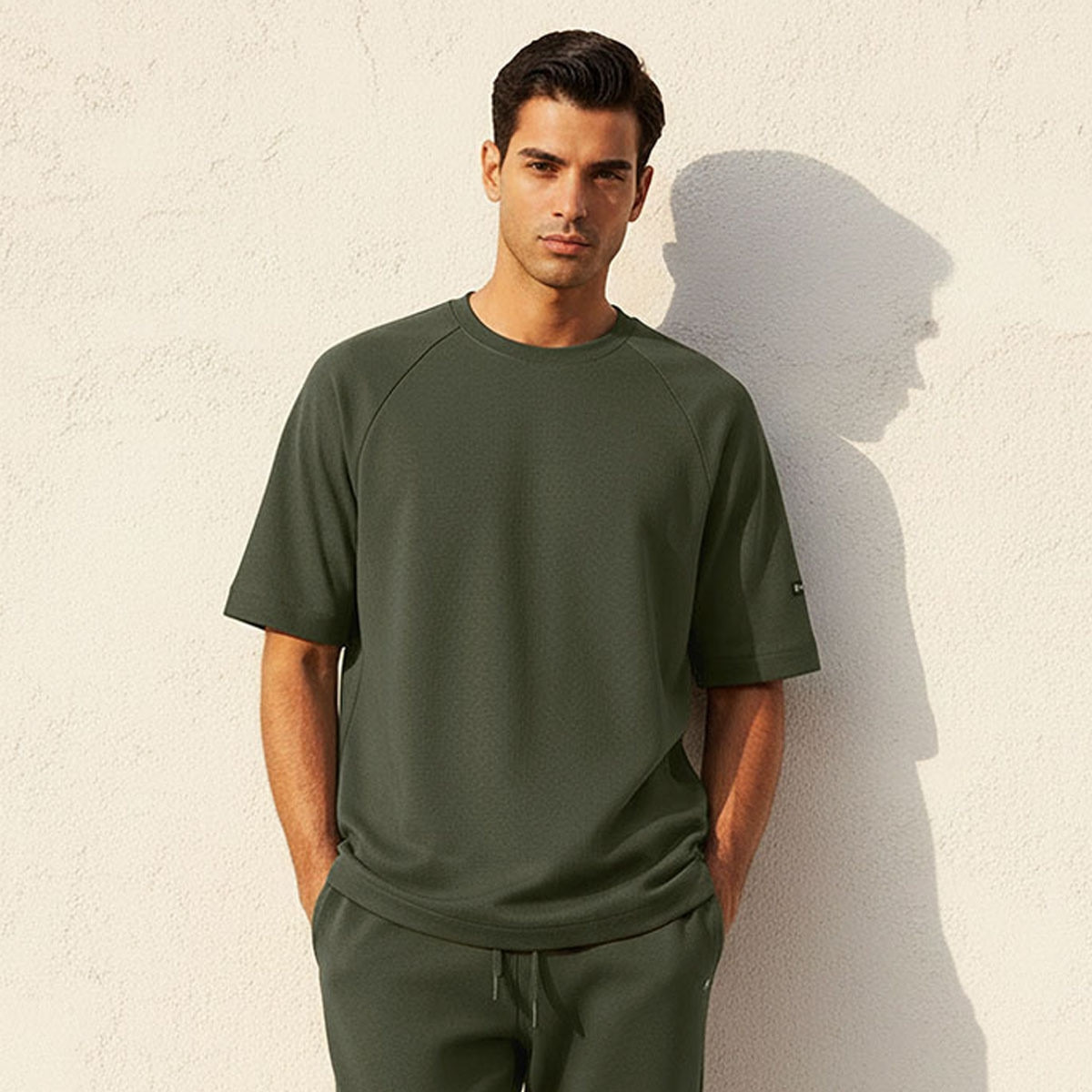 تيشيرت قابل للتمدد في 4 اتجاهات من لاف بانجولين-men-clothing-sportswearandactivewear-tshirtsandpolos-image-1