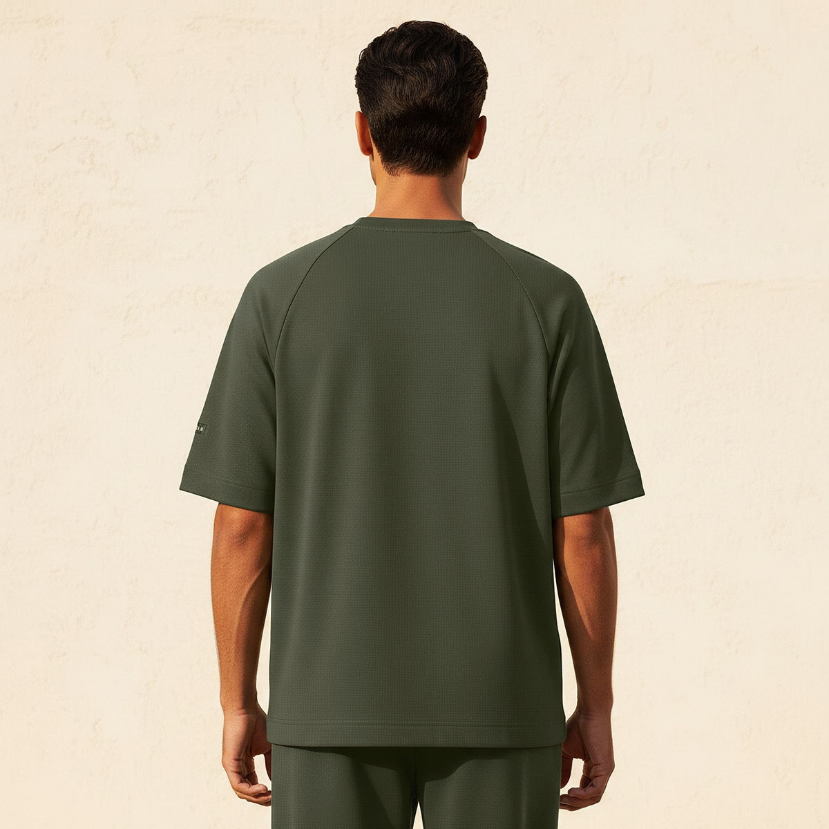 تيشيرت قابل للتمدد في 4 اتجاهات من لاف بانجولين-men-clothing-sportswearandactivewear-tshirtsandpolos-image-4