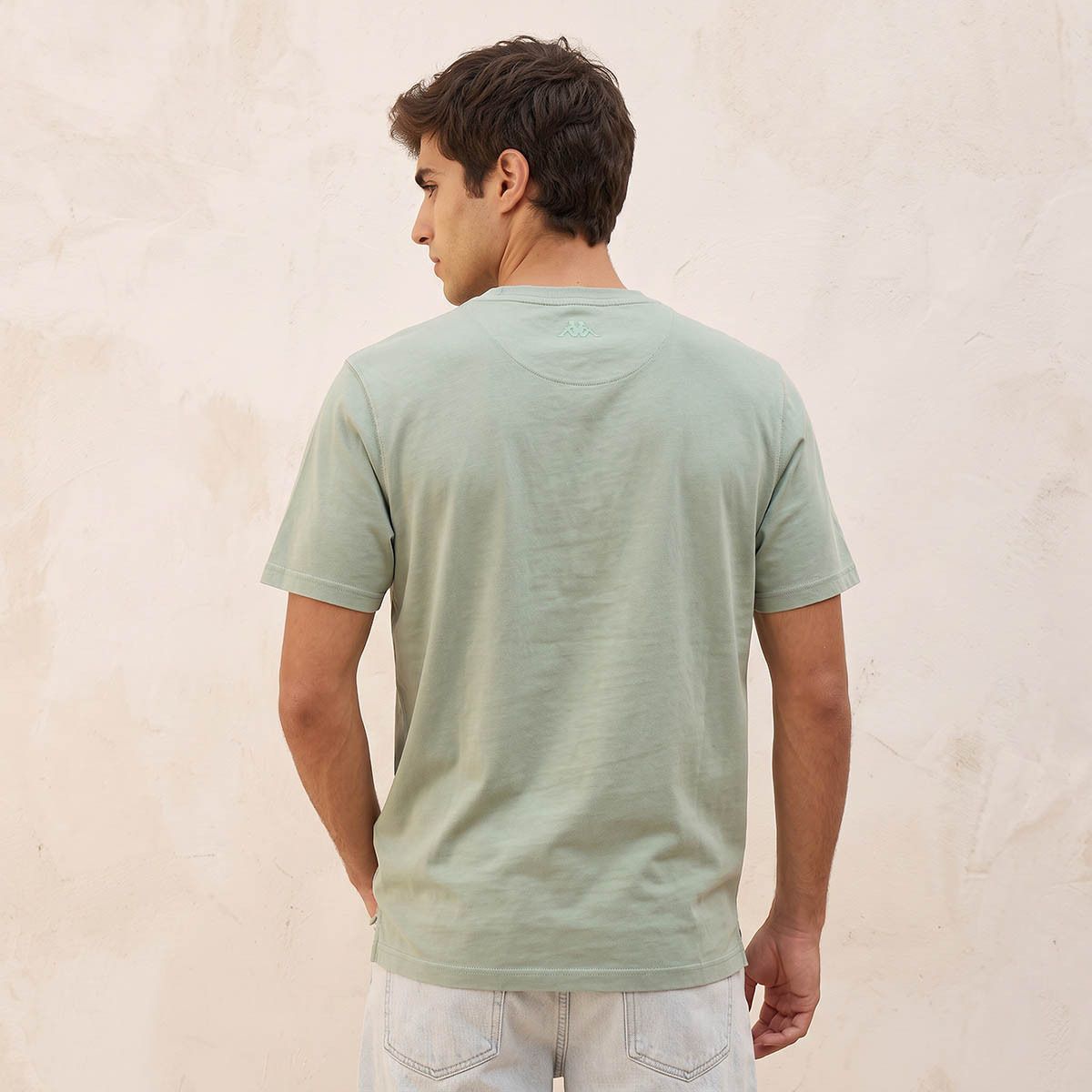 تيشيرت بارز الملمس من كابا-men-clothing-sportswearandactivewear-tshirtsandpolos-image-4