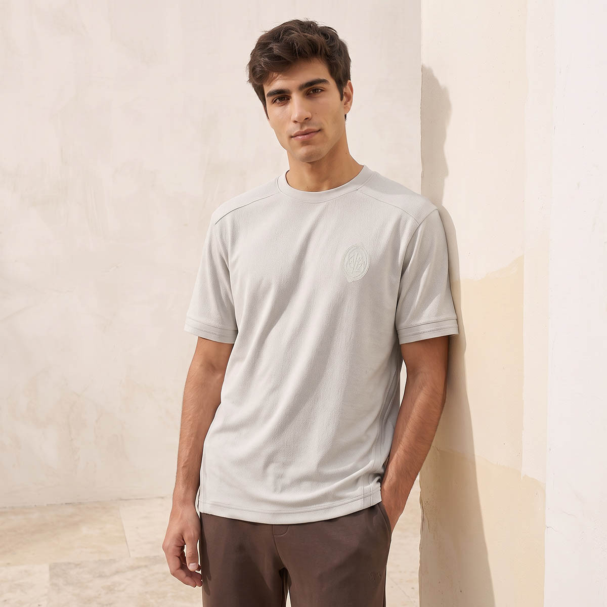 تيشيرت بأكمام قصيرة وياقة ضيقة من كابا-men-clothing-tshirtsandpolos-tshirts-image-1