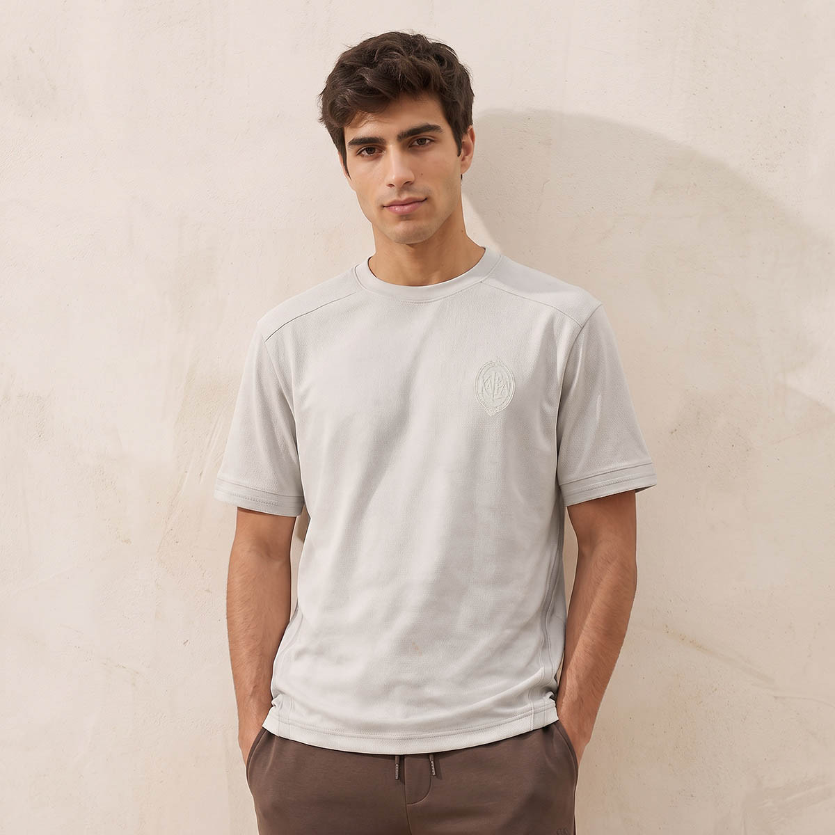 تيشيرت بأكمام قصيرة وياقة ضيقة من كابا-men-clothing-tshirtsandpolos-tshirts-image-5