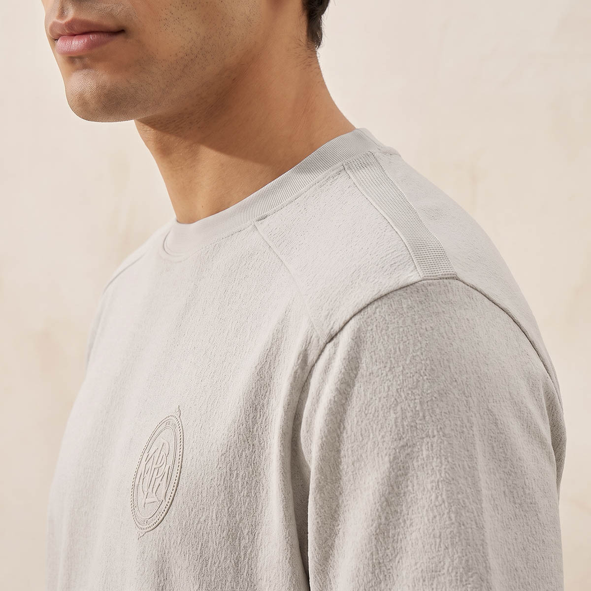 تيشيرت بأكمام قصيرة وياقة ضيقة من كابا-men-clothing-tshirtsandpolos-tshirts-image-6