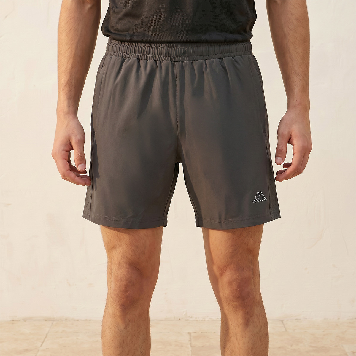 شورت بتفاصيل شبكية من كابا-men-clothing-bottoms-shorts-image-1