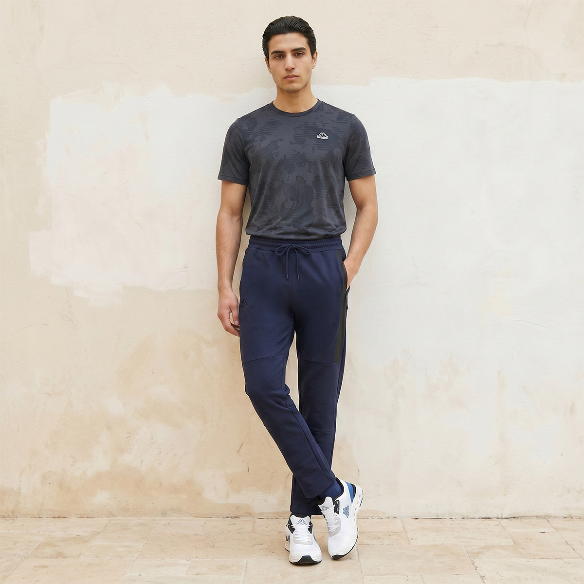 Kappa Heat Sealed Zipper Joggers-men-clothing-sportswearandactivewear-bottoms-joggers-image-3