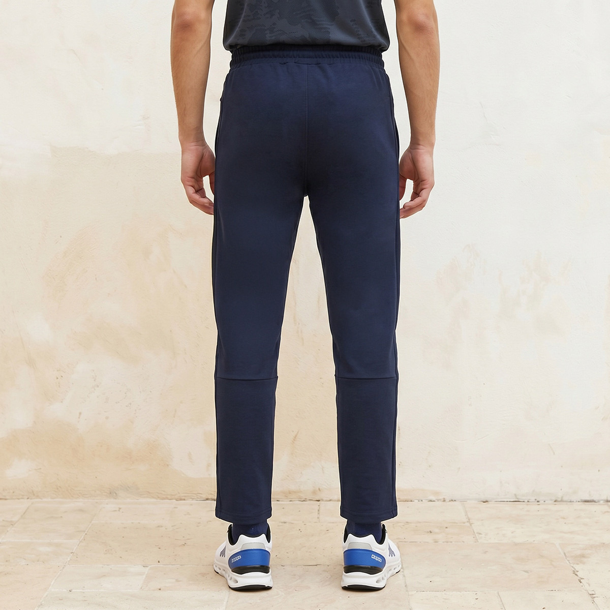 Kappa Heat Sealed Zipper Joggers-men-clothing-sportswearandactivewear-bottoms-joggers-image-4