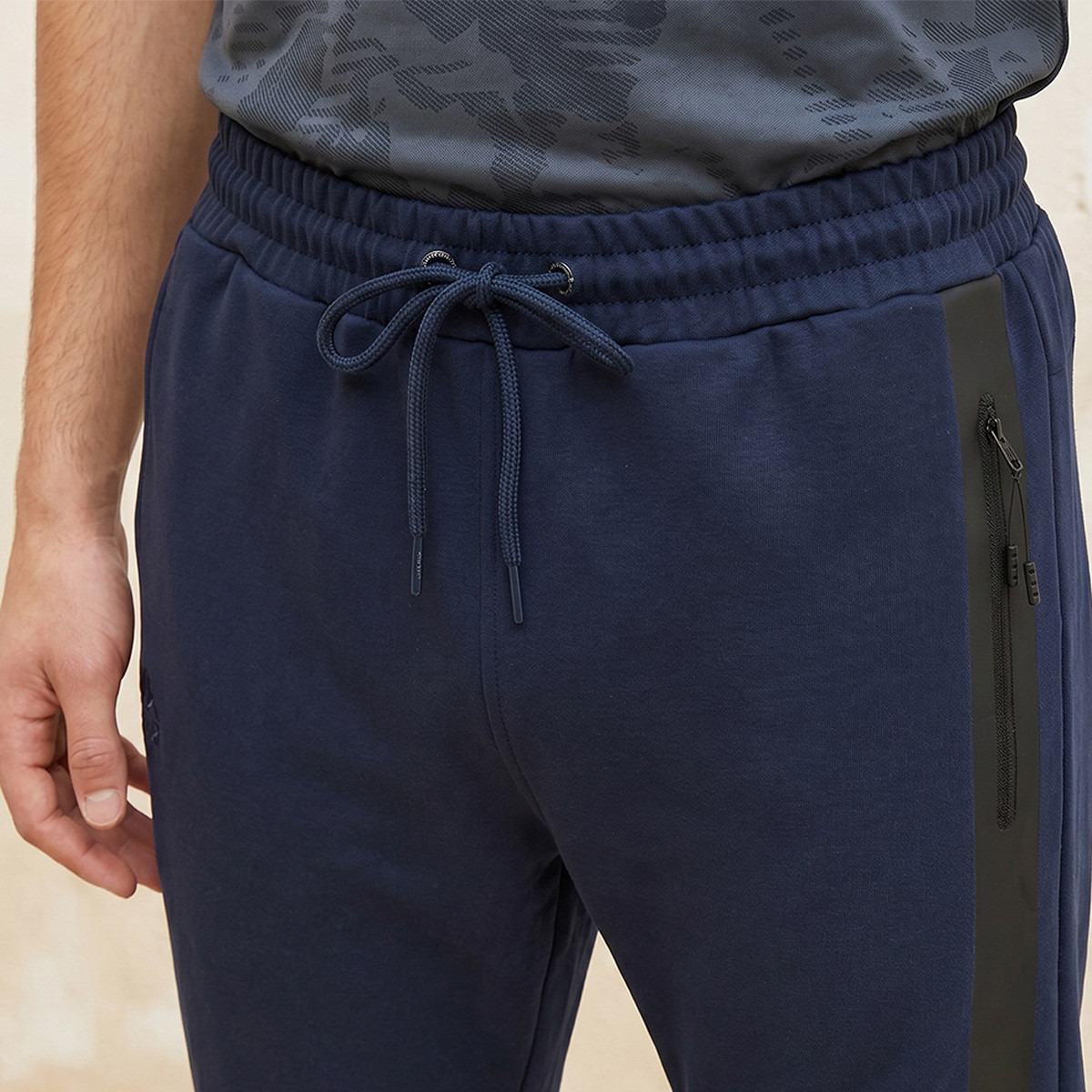Kappa Heat Sealed Zipper Joggers-men-clothing-sportswearandactivewear-bottoms-joggers-image-5