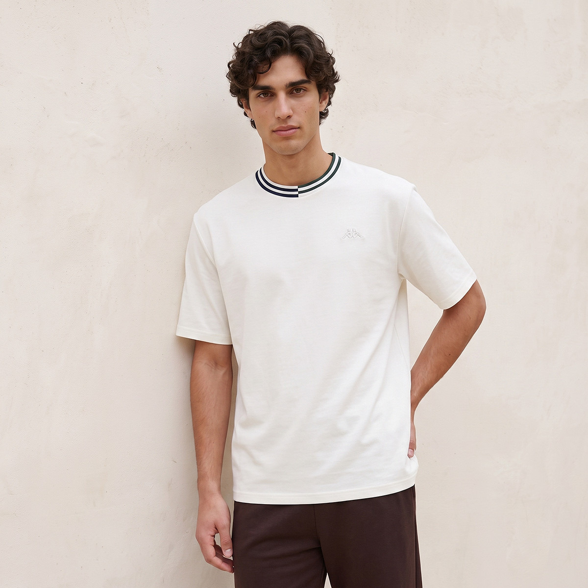 تيشيرت بخطوط بارزة من كابا-men-clothing-sportswearandactivewear-tshirtsandpolos-image-1