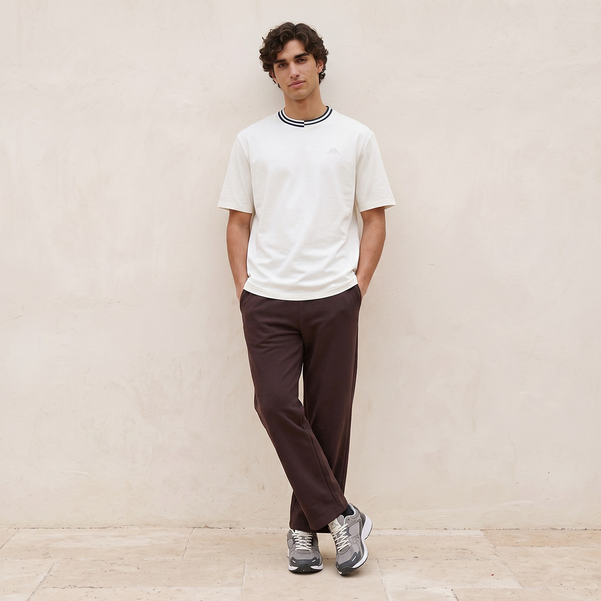 تيشيرت بخطوط بارزة من كابا-men-clothing-sportswearandactivewear-tshirtsandpolos-image-2