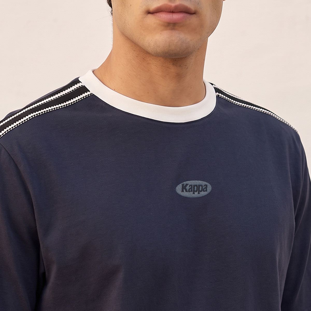 Kappa Tape Detail T-shirt-men-clothing-sportswearandactivewear-tshirtsandpolos-image-4