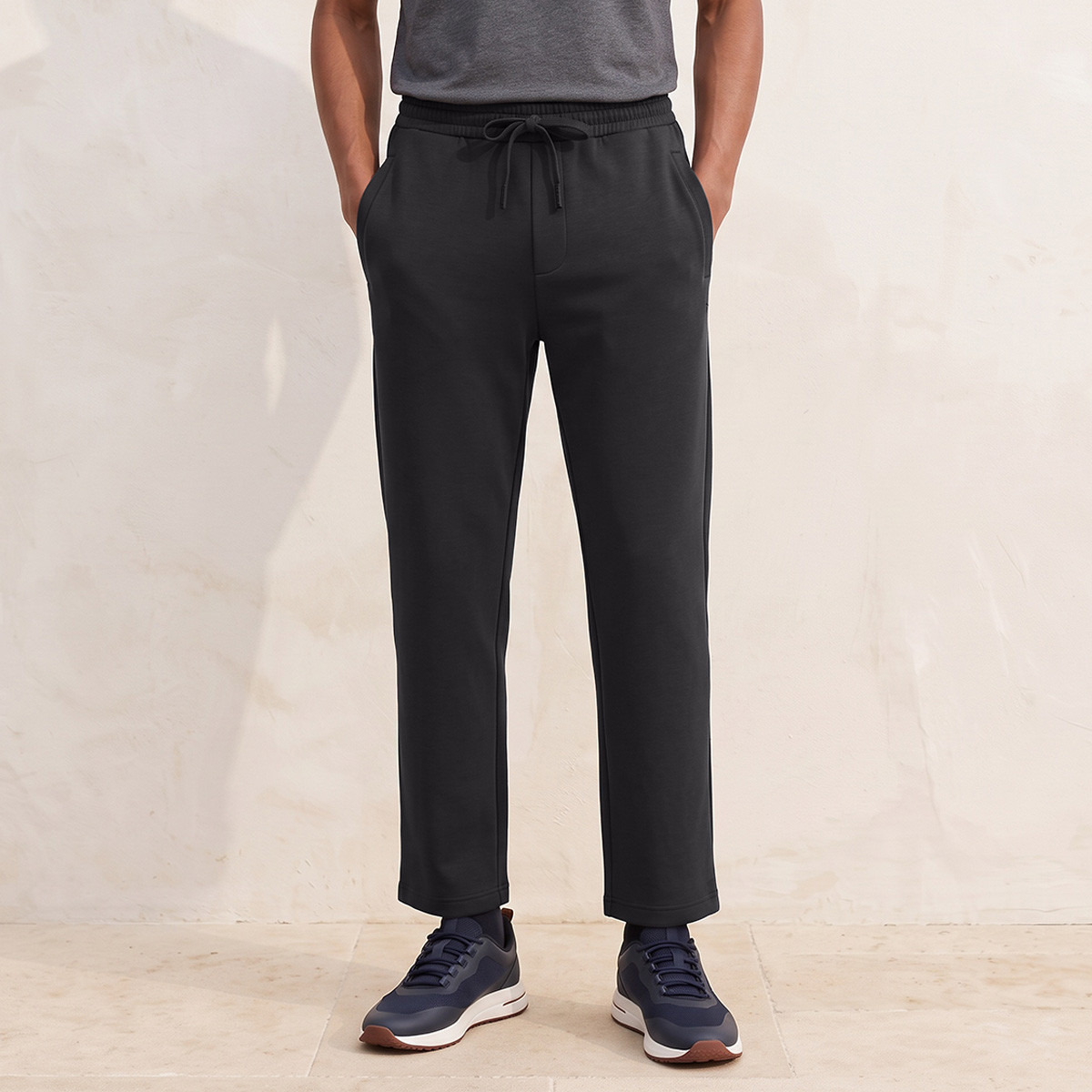 بنطلون رياضي قابل للتمدد في اتجاهين من لوف بانجولين-men-clothing-sportswearandactivewear-bottoms-joggers-image-1