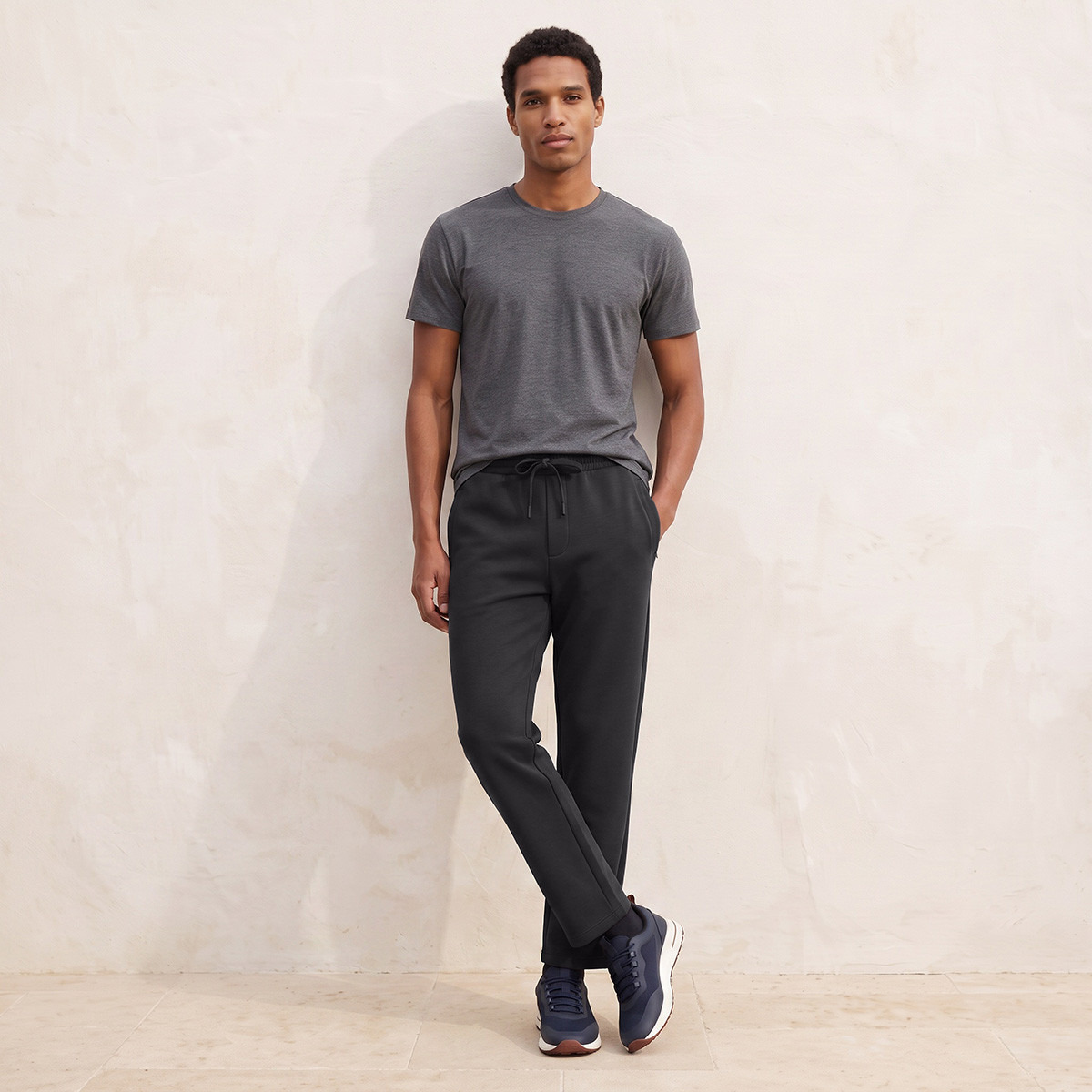بنطلون رياضي قابل للتمدد في اتجاهين من لوف بانجولين-men-clothing-sportswearandactivewear-bottoms-joggers-image-2