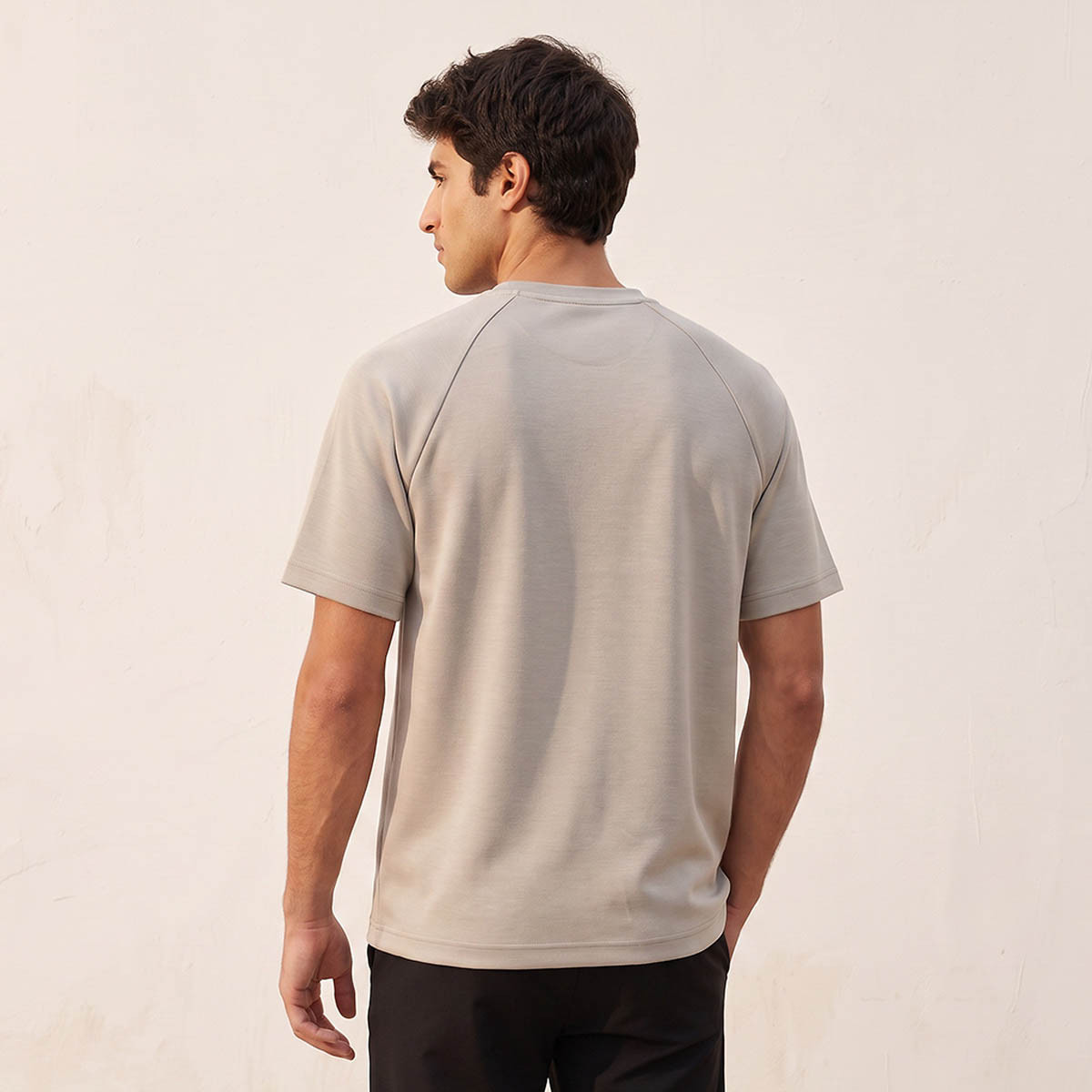 تيشيرت بأكمام مغايرة من لاف بانجولين-men-clothing-sportswearandactivewear-tshirtsandpolos-image-3