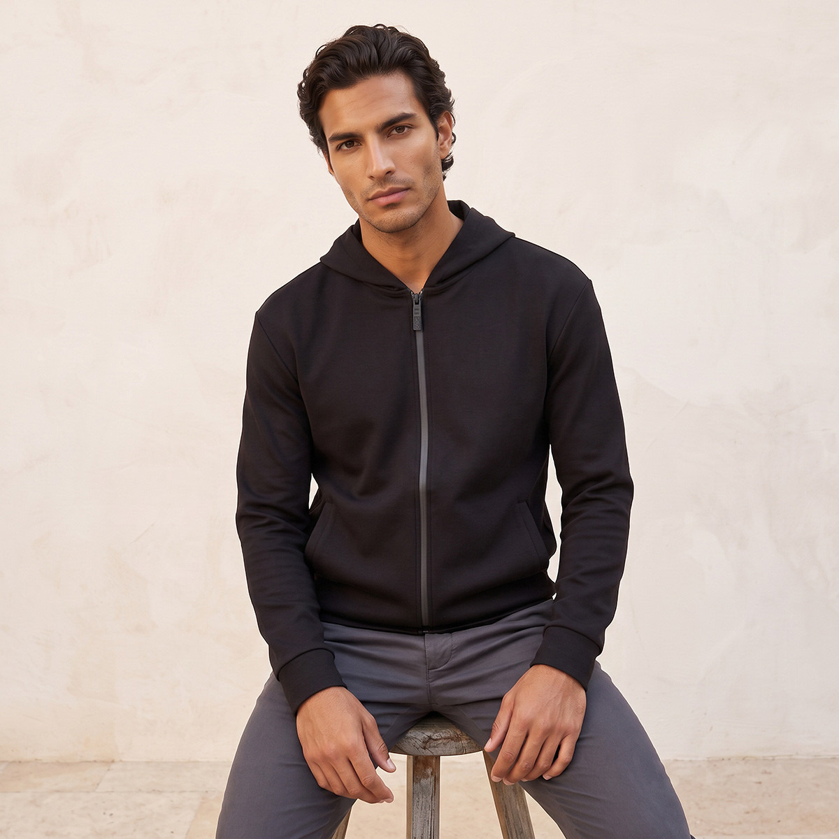 هودي قابل للتمدد في اتجاهين من لوف بانجولين-men-winterwear-hoodiesandsweatshirts-image-1