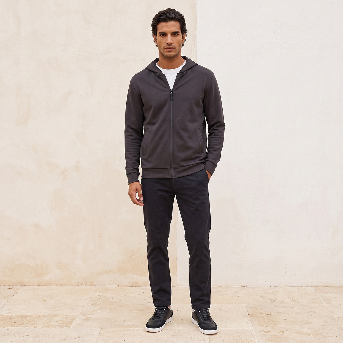 هودي قابل للتمدد في اتجاهين من لوف بانجولين-men-winterwear-hoodiesandsweatshirts-image-2