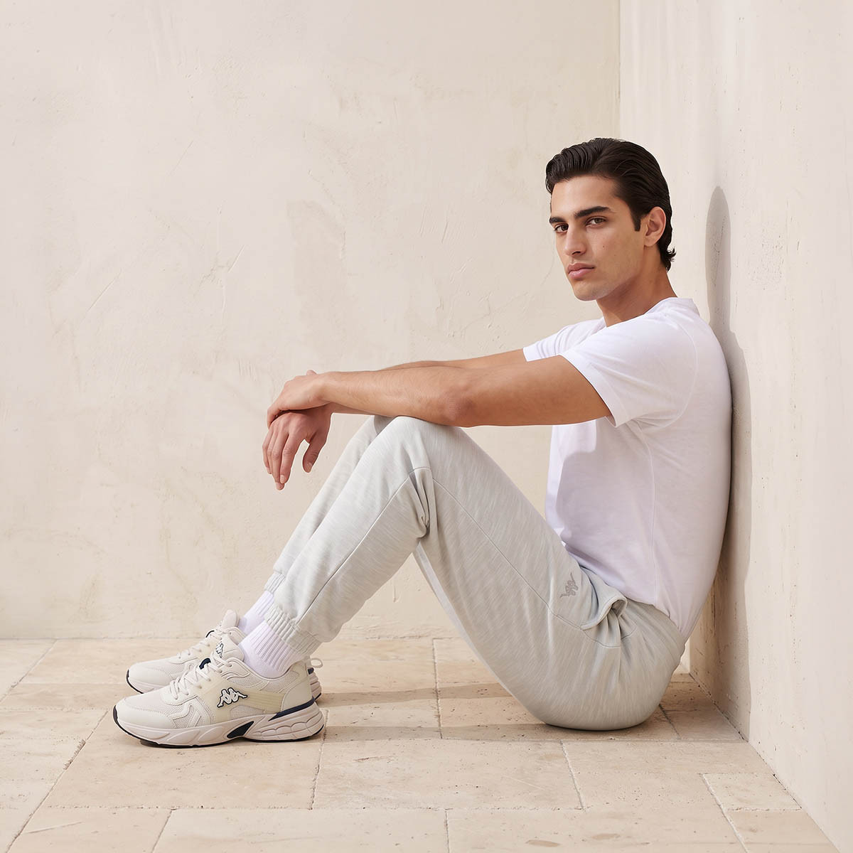 بنطلون رياضي قابل للتمدد في اتجاهين من كابا-men-clothing-sportswearandactivewear-bottoms-joggers-image-6