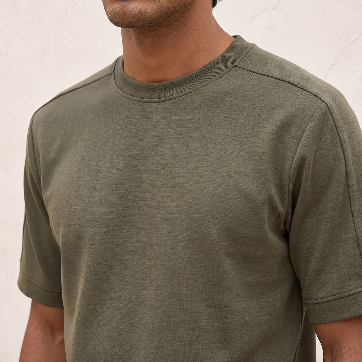 Love Pangolin 2 Way Stretch T-shirt-men-clothing-sportswearandactivewear-tshirtsandpolos-image-4
