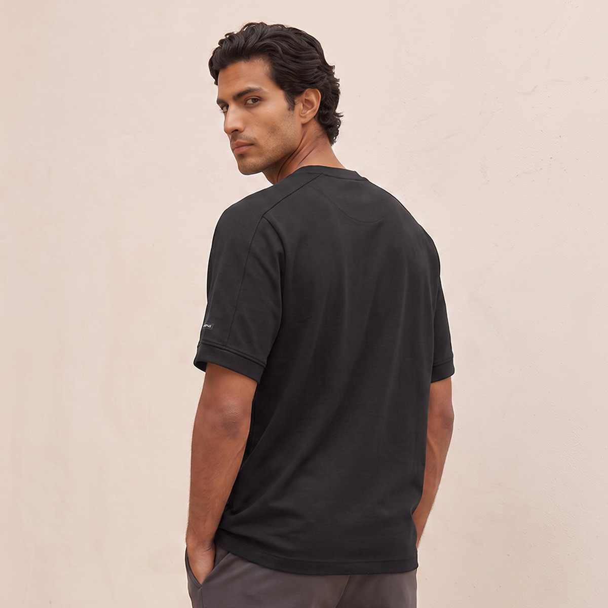 Love Pangolin 2 Way Stretch T-shirt-men-clothing-sportswearandactivewear-tshirtsandpolos-image-3