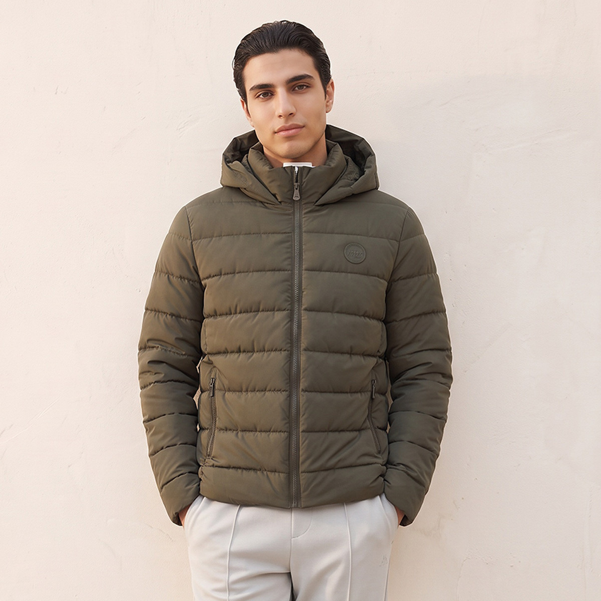 جاكيت منفوخ بغطاء رأس من كابا-men-clothing-jacketsandblazers-jackets-image-5