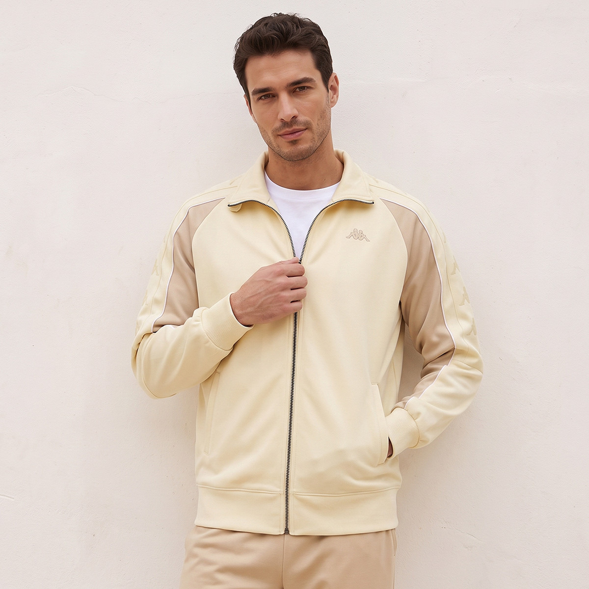 Kappa Jacket with Colourblock Panel-men-clothing-jacketsandblazers-jackets-image-1