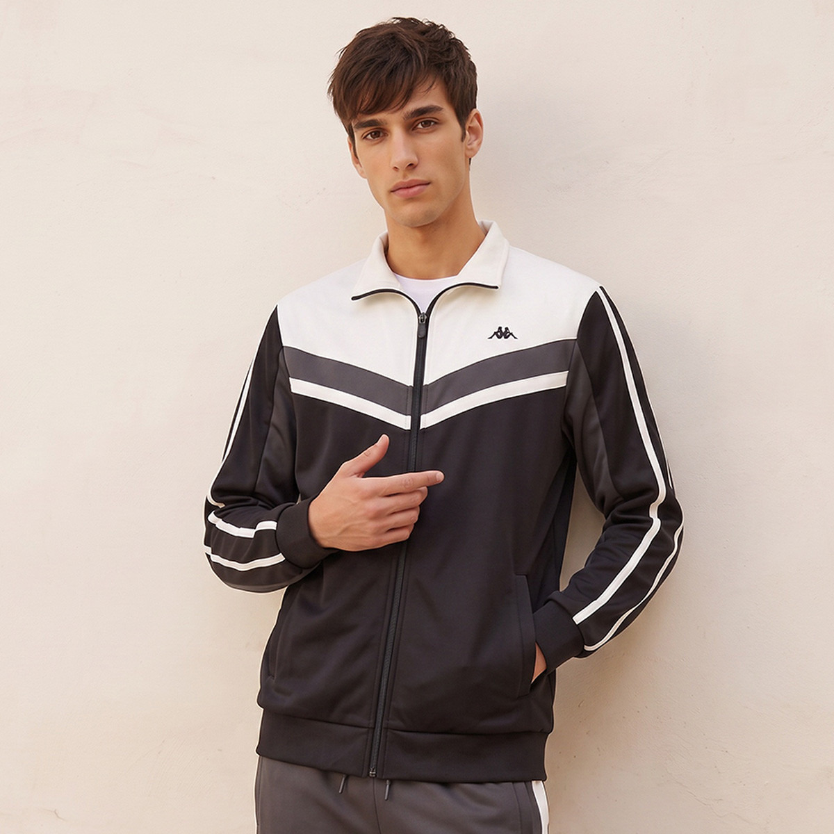 Kappa Jacket with Colourblock Panel-men-clothing-jacketsandblazers-jackets-image-1