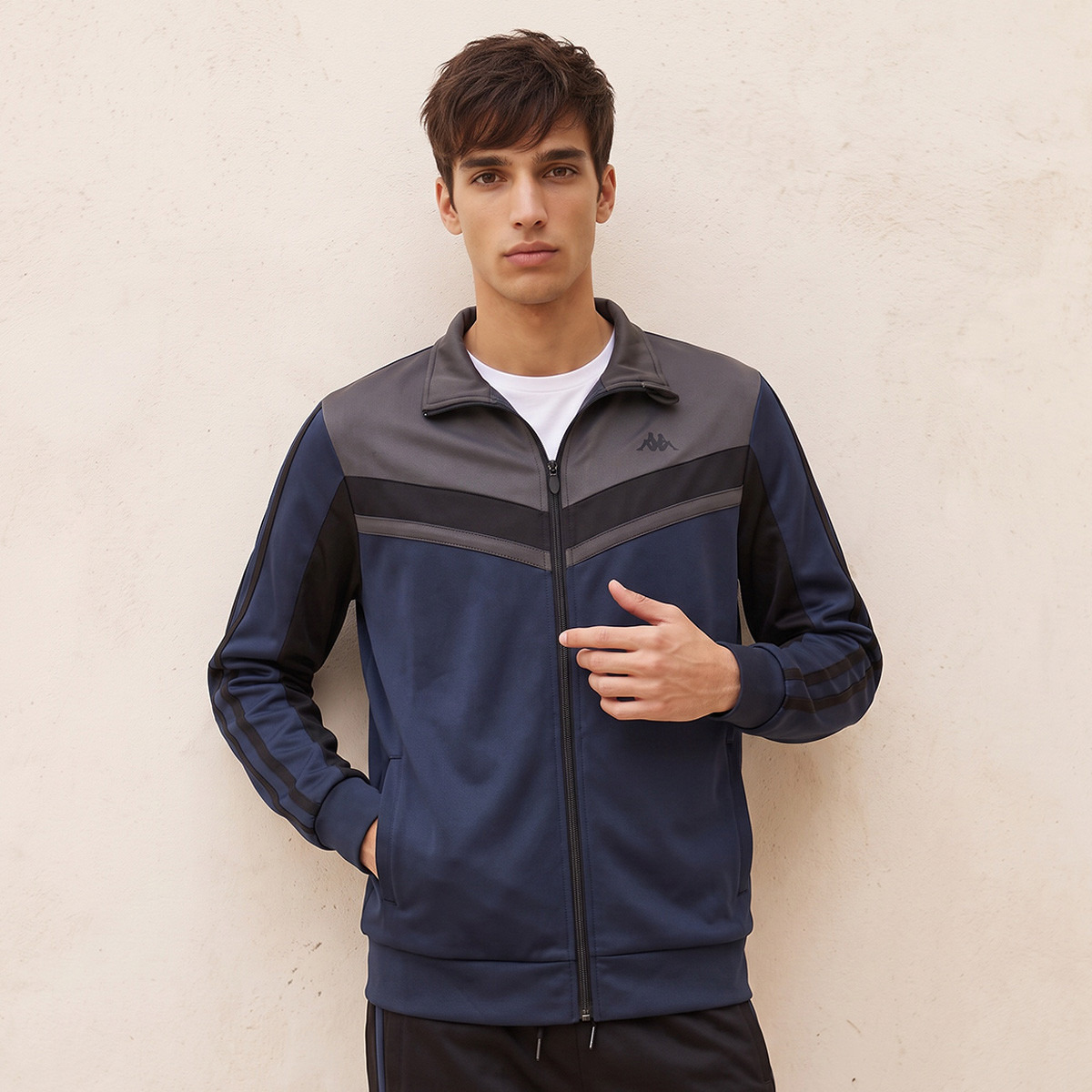 Kappa Jacket with Colourblock Panel-men-clothing-jacketsandblazers-jackets-image-1