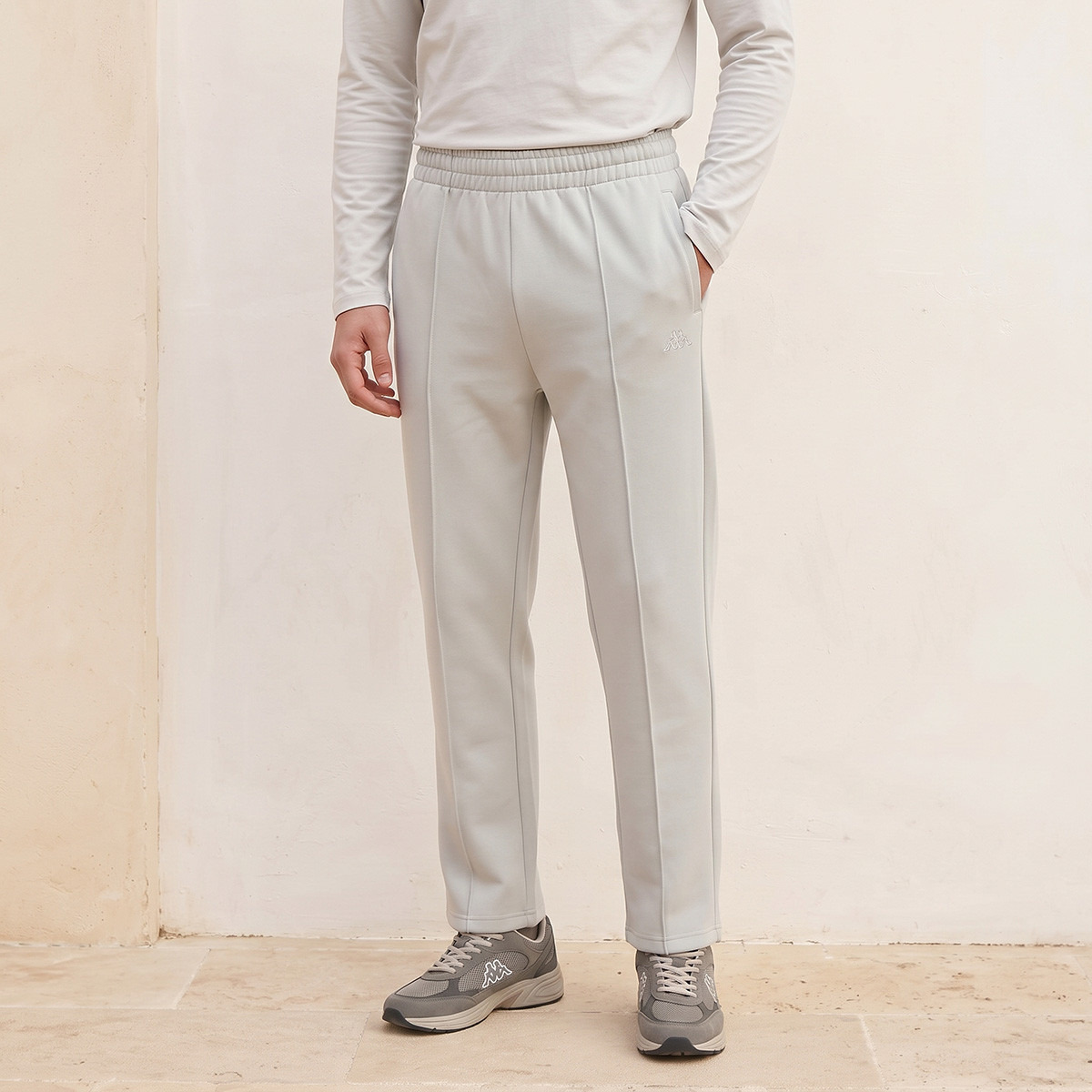 بنطلون رياضي بمرونة ثنائية الاتجاه من كابا-men-clothing-sportswearandactivewear-bottoms-joggers-image-1