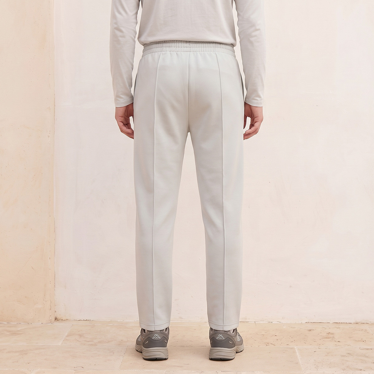 بنطلون رياضي بمرونة ثنائية الاتجاه من كابا-men-clothing-sportswearandactivewear-bottoms-joggers-image-3