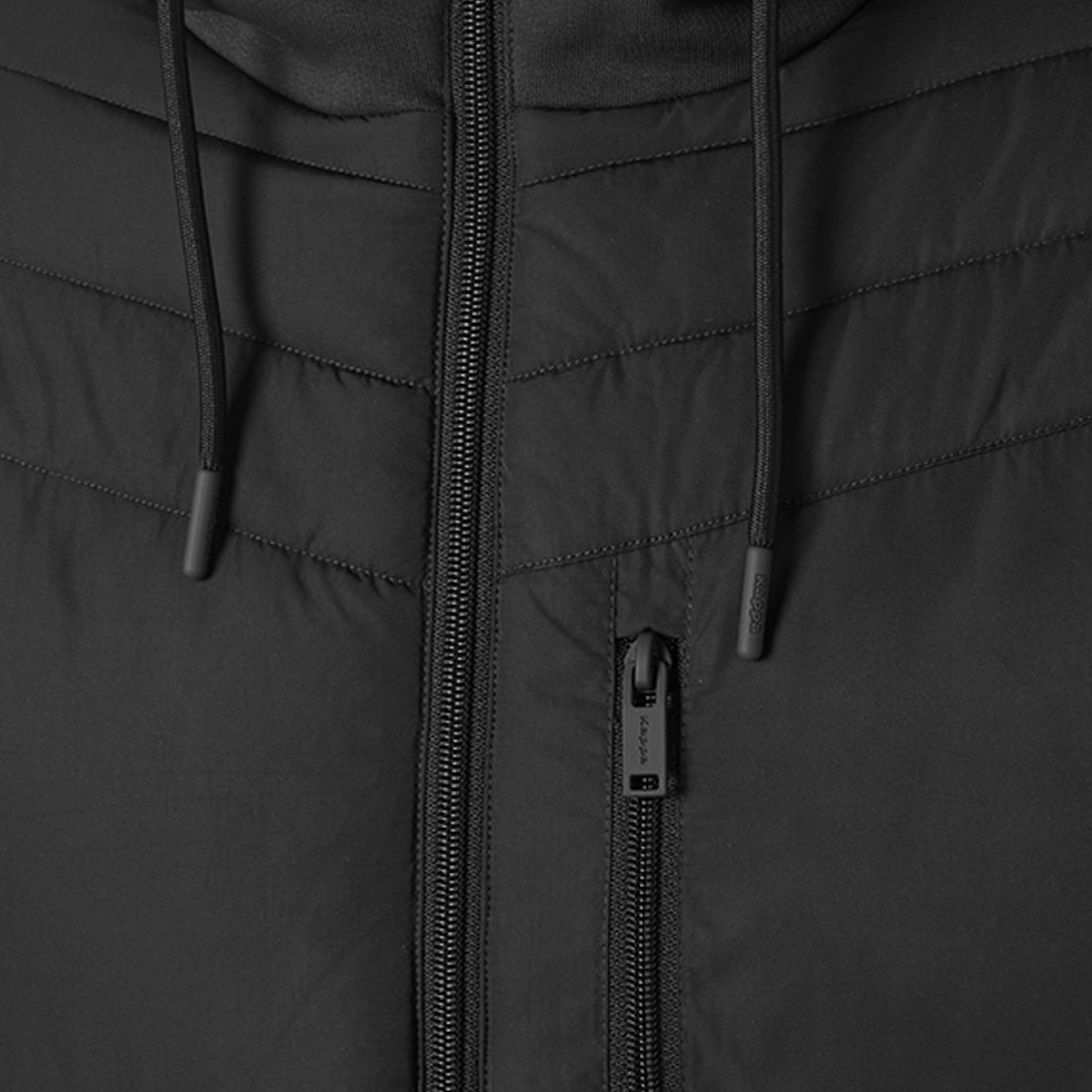 جاكيت منفوخ بغطاء رأس من كابا-men-clothing-jacketsandblazers-jackets-image-5