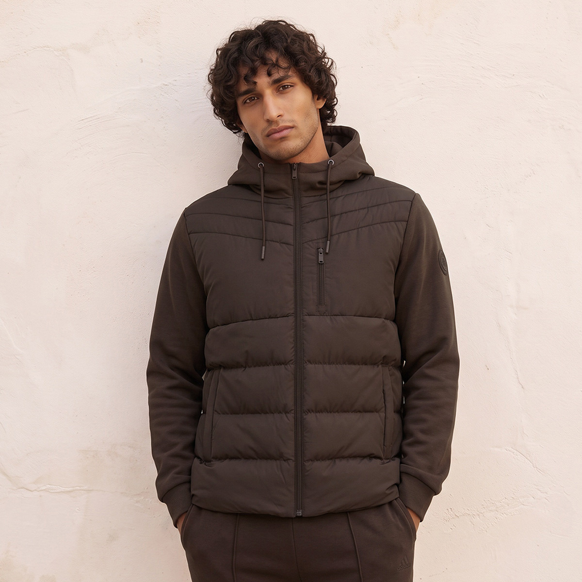 جاكيت منفوخ بغطاء رأس من كابا-men-clothing-jacketsandblazers-jackets-image-5