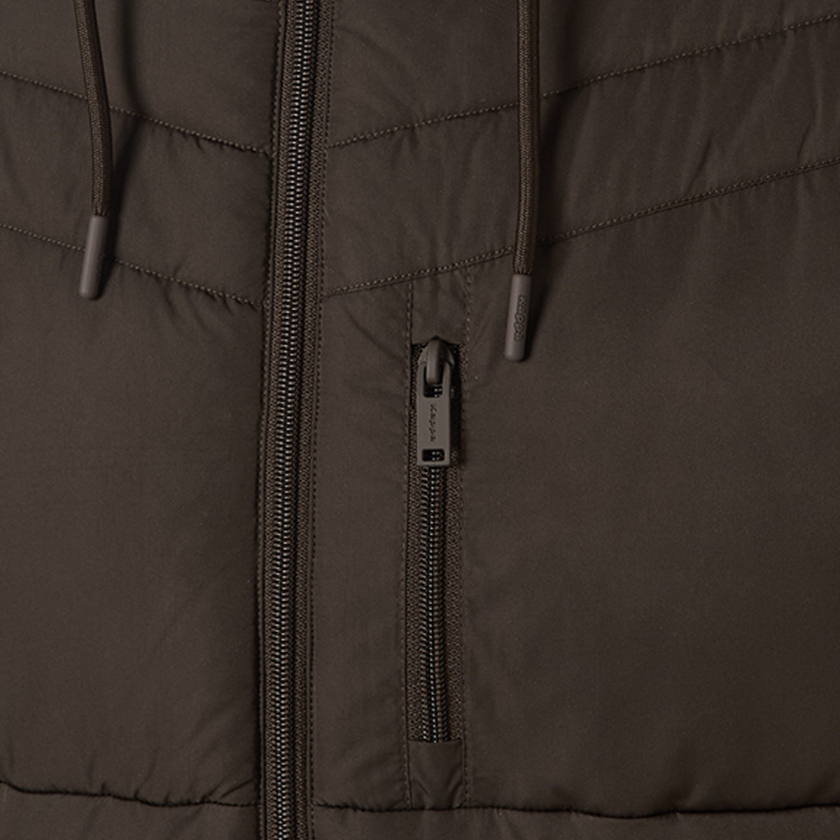 جاكيت منفوخ بغطاء رأس من كابا-men-clothing-jacketsandblazers-jackets-image-6