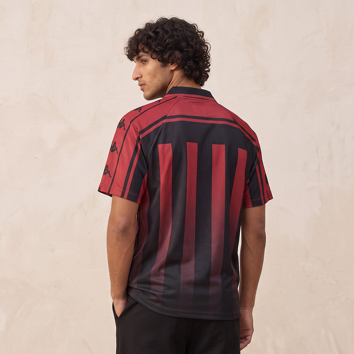 تيشيرت بولو رياضي ناعم الملمس من كابا-men-clothing-sportswearandactivewear-tshirtsandpolos-image-3