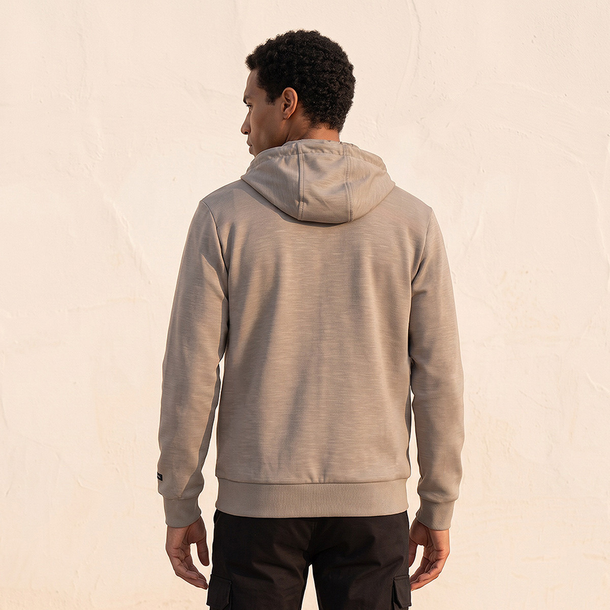 هودي بسحاب كامل ومرونة ثنائية الاتجاه من لاف بانجولين-men-winterwear-hoodiesandsweatshirts-image-3