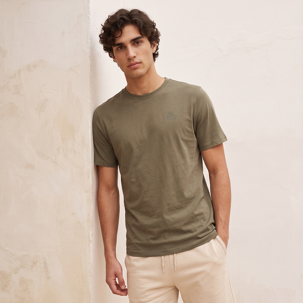 تيشيرت قابل للتمدد في اتجاهين من كابا-men-clothing-sportswearandactivewear-tshirtsandpolos-image-1