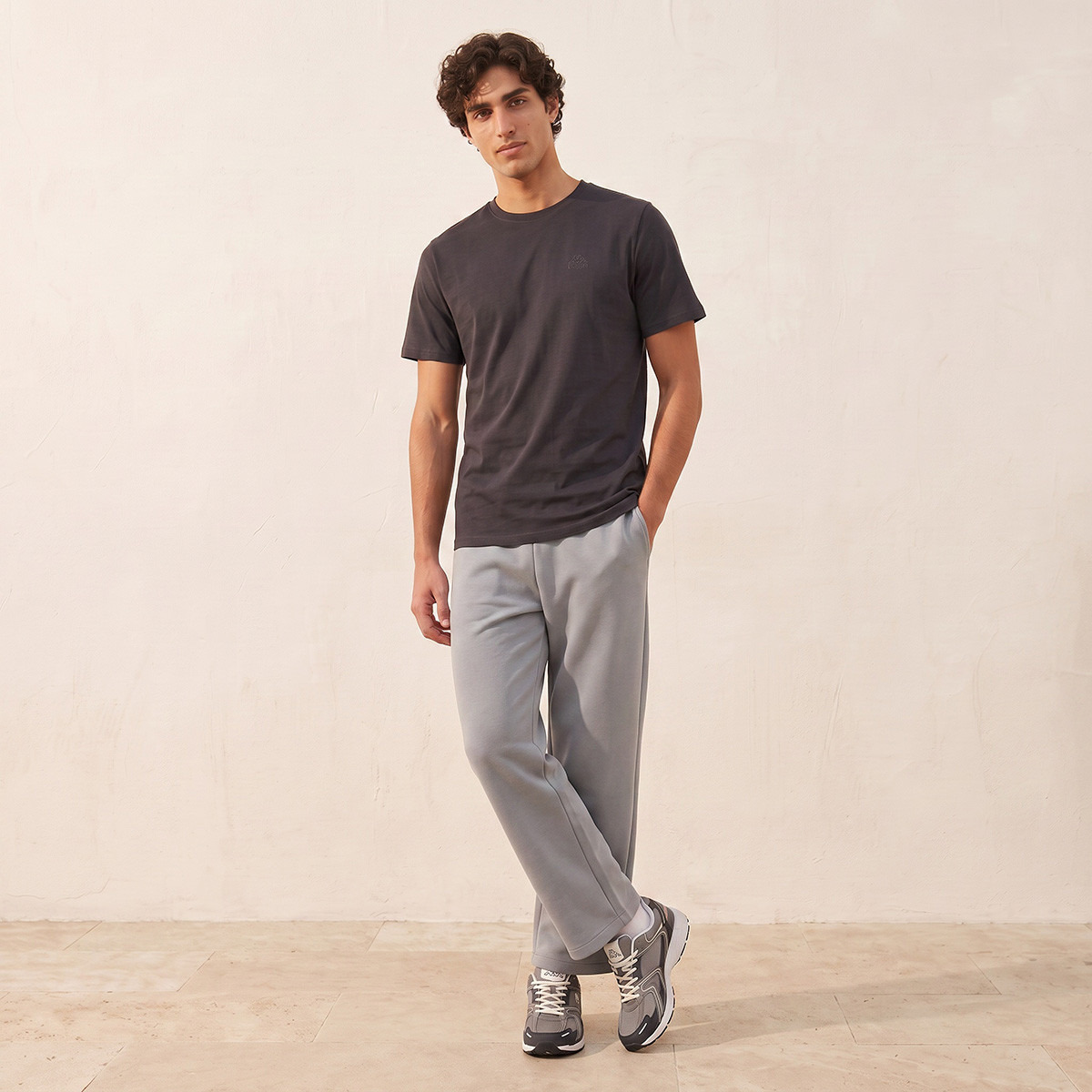 تيشيرت قابل للتمدد في اتجاهين من كابا-men-clothing-sportswearandactivewear-tshirtsandpolos-image-2