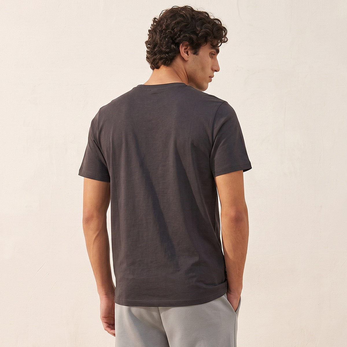 تيشيرت قابل للتمدد في اتجاهين من كابا-men-clothing-sportswearandactivewear-tshirtsandpolos-image-3